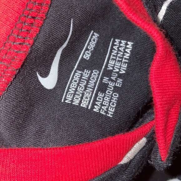 Newborn Nike Sleeper - Picture 3 of 3
